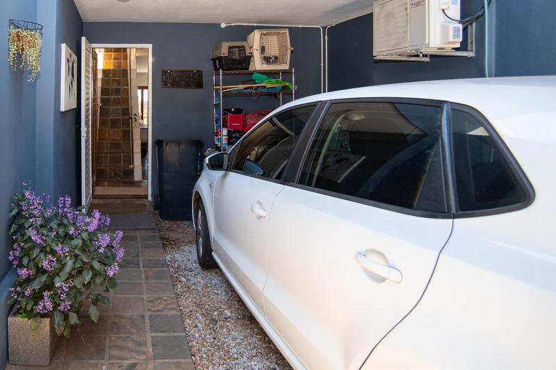 2 Bedroom Property for Sale in Sea Point Western Cape